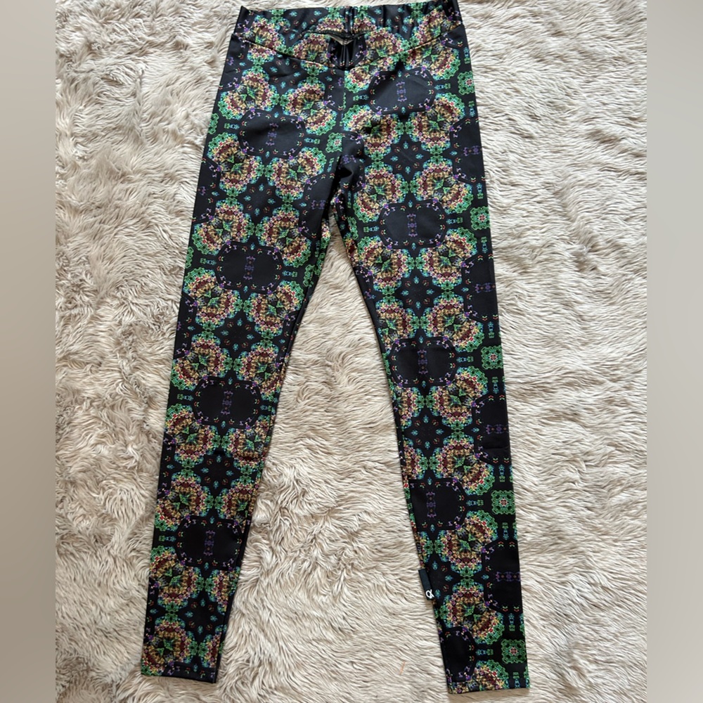 Psychedelic kaleidoscope leggings